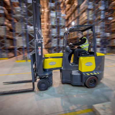 Combilift Aisle Master