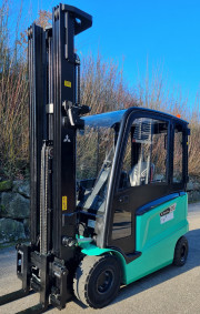 Mitsubishi Elektrostapler FB 25 CN