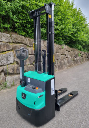 Mitsubishi Deichselstapler SBP 12 N3