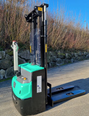 Mitsubishi Deichselstapler SBP 12 N2