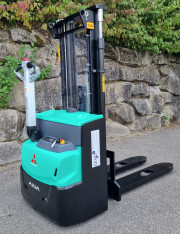 Mitsubishi Deichselstapler SBP 12 N2