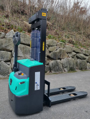 Mitsubishi Deichselstapler SBP 10 N3